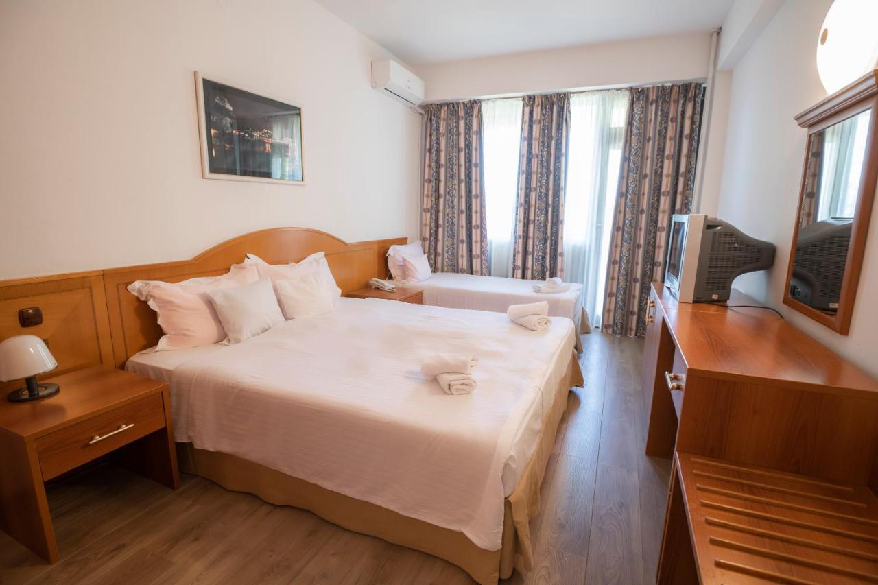 Hotel Tourist - Metropol Lake Resort Ohrid Esterno foto